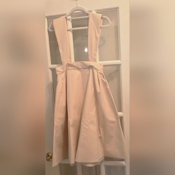 Aleeza Marci Elegant Cream A-Line Skirt With Detachable Straps- Flowy!! - Picture 5 of 11